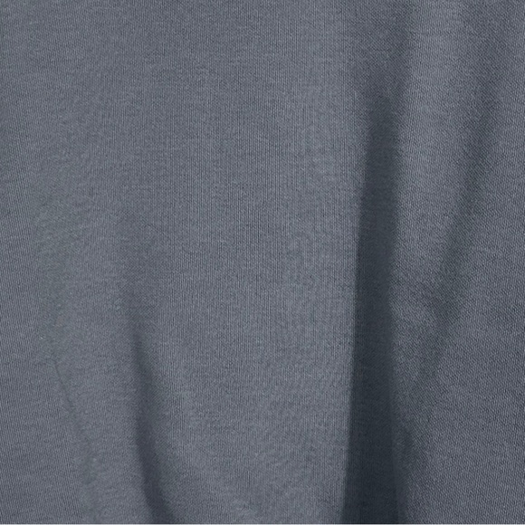 Uniqlo crop sweatshirt, blue/gray, size XS, spring, crew neck, tween - Picture 5 of 8